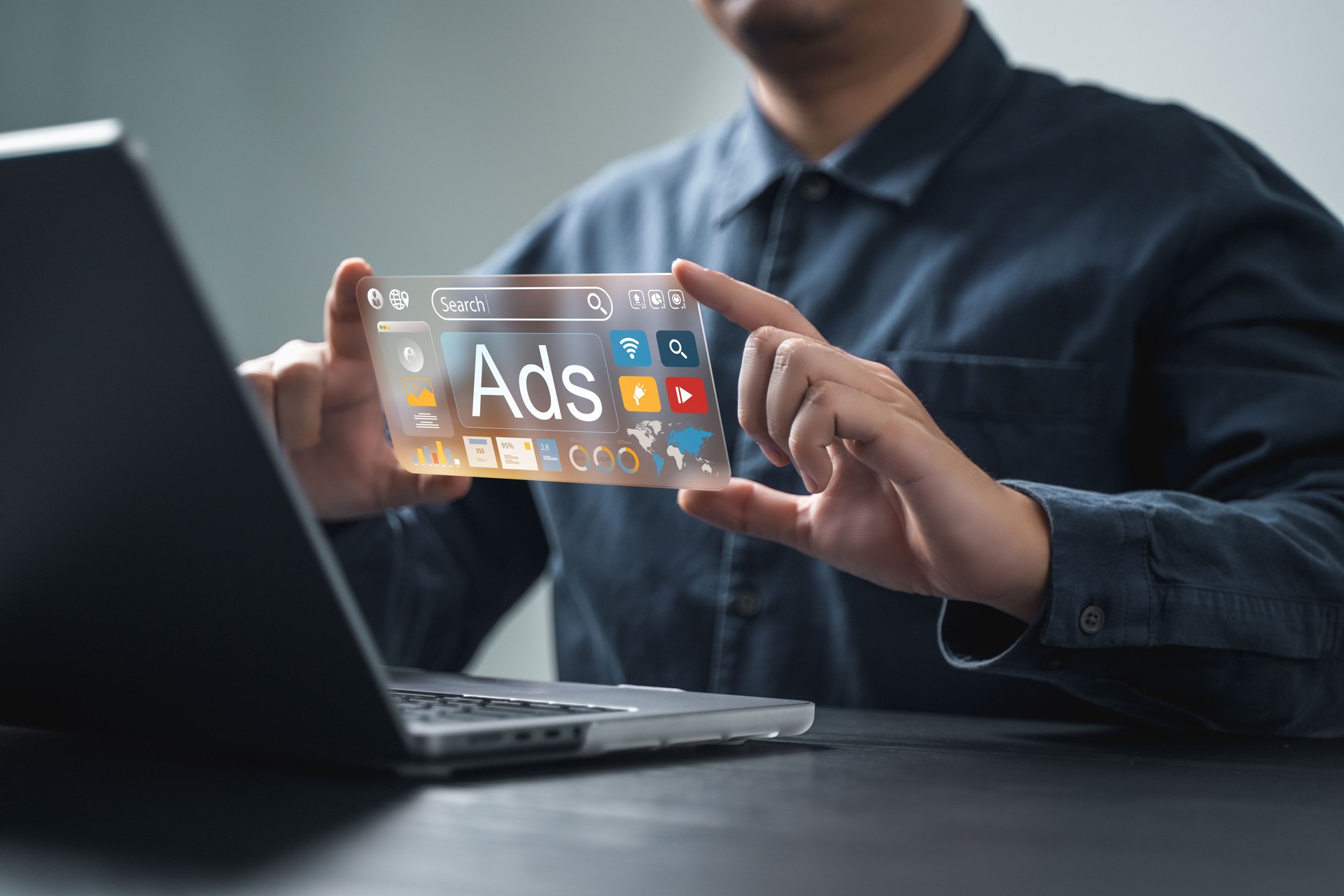 Online selling concept, digital marketing, advertising, product advertising, promoting products or services through digital tools, online advertising concept, internet advertising, digital marketing, social media